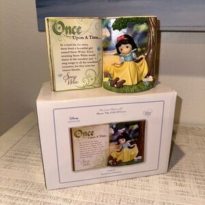 2013 Precious Moments Disney Princess Storybook Snow White 134406